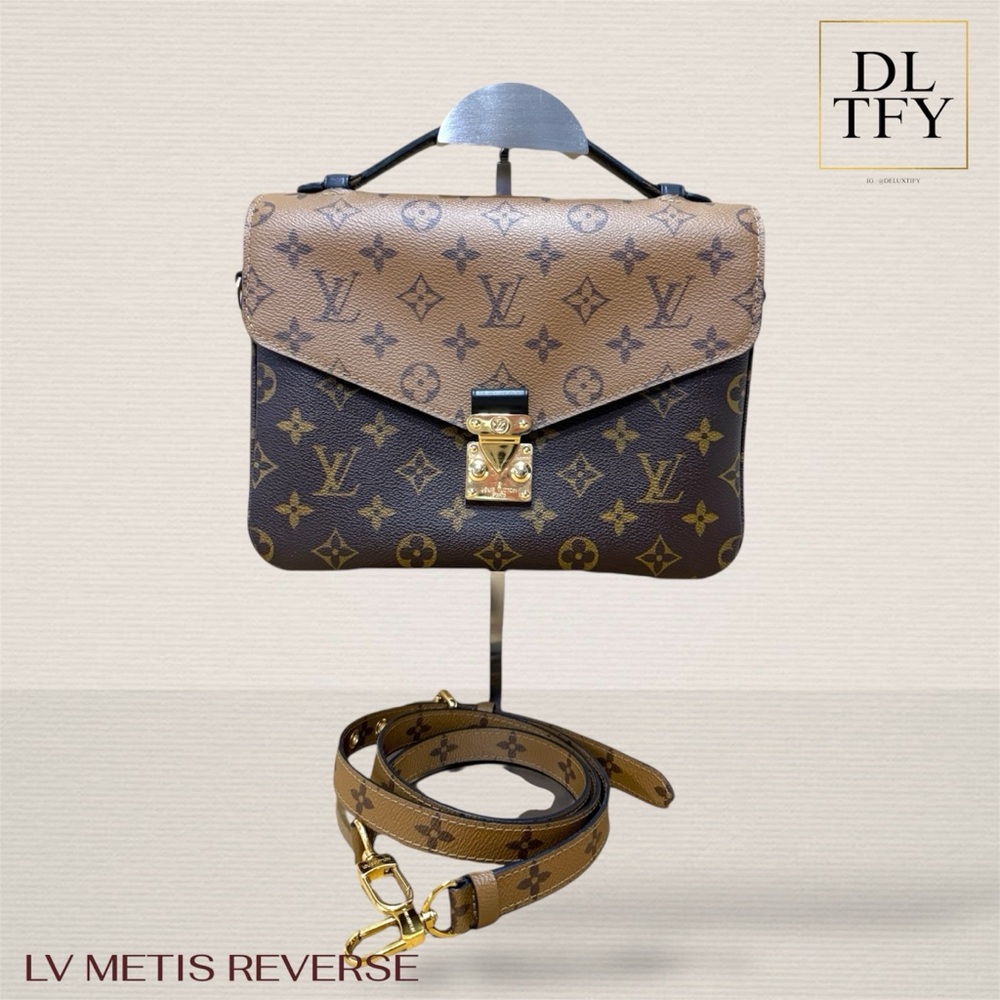 Louis Vuitton Pochette Metis Reverse